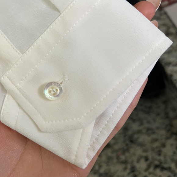 Gucci button down silk blouse - Picture 9 of 10